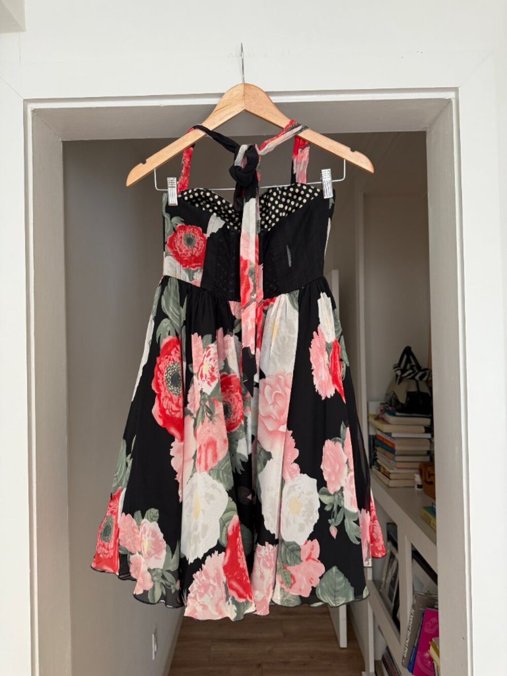 Alice & Olivia halter party dress - Picture 4 of 6